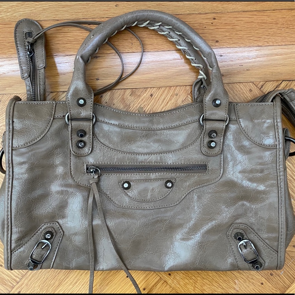 FAKE Balenciaga City bag